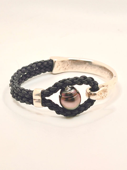 #74 Hook Bracelet - Black