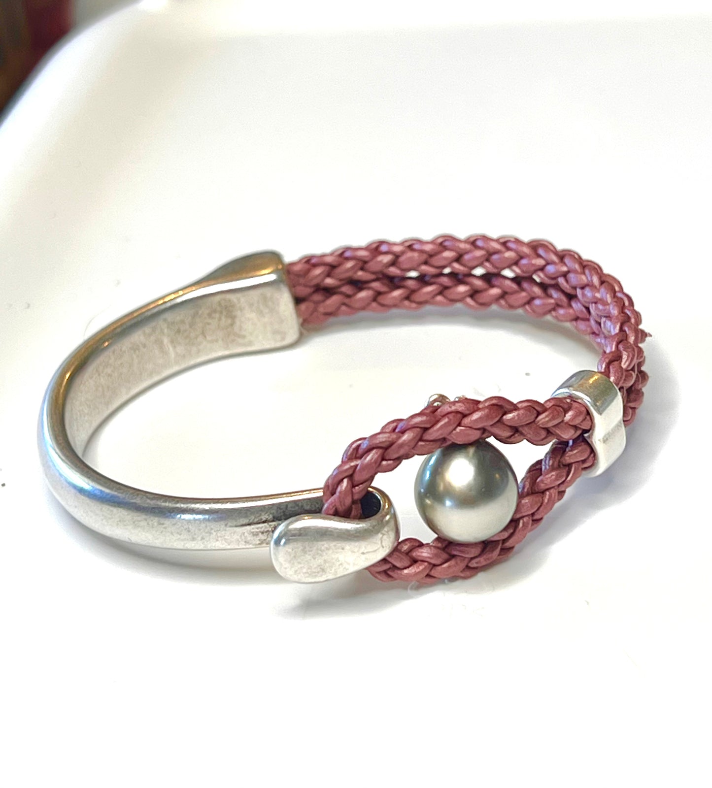 #20 Silver/Pink Cuff with a single Tahitian pearl
