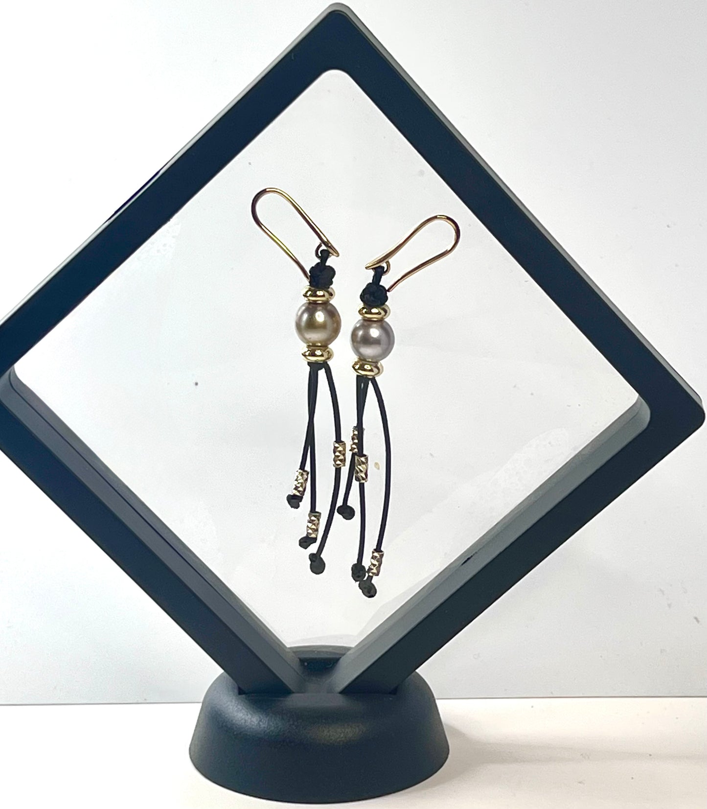 #32 Tassel Earrings - black/gold